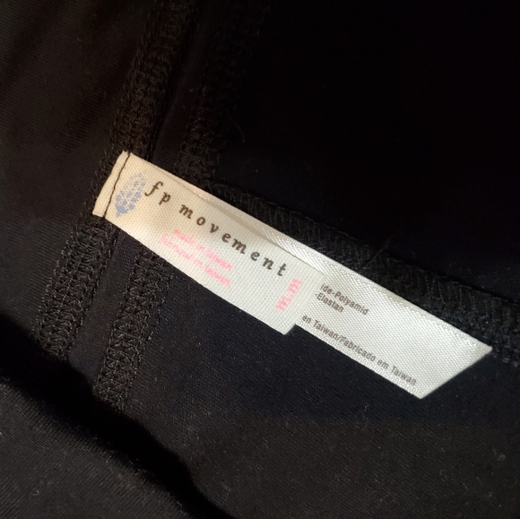 Free People Movement Kami braided crop legging pant. Black. Size M. - Picture 4 of 11